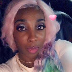 Meet your Posher, Shika